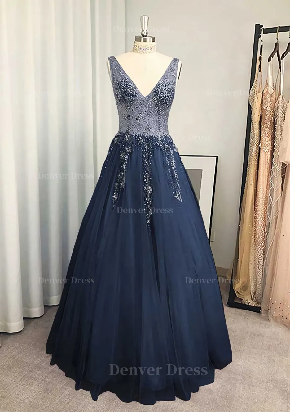 A-line/Princess V Neck Long/Floor-Length Tulle Prom Dress With Beading Sequins