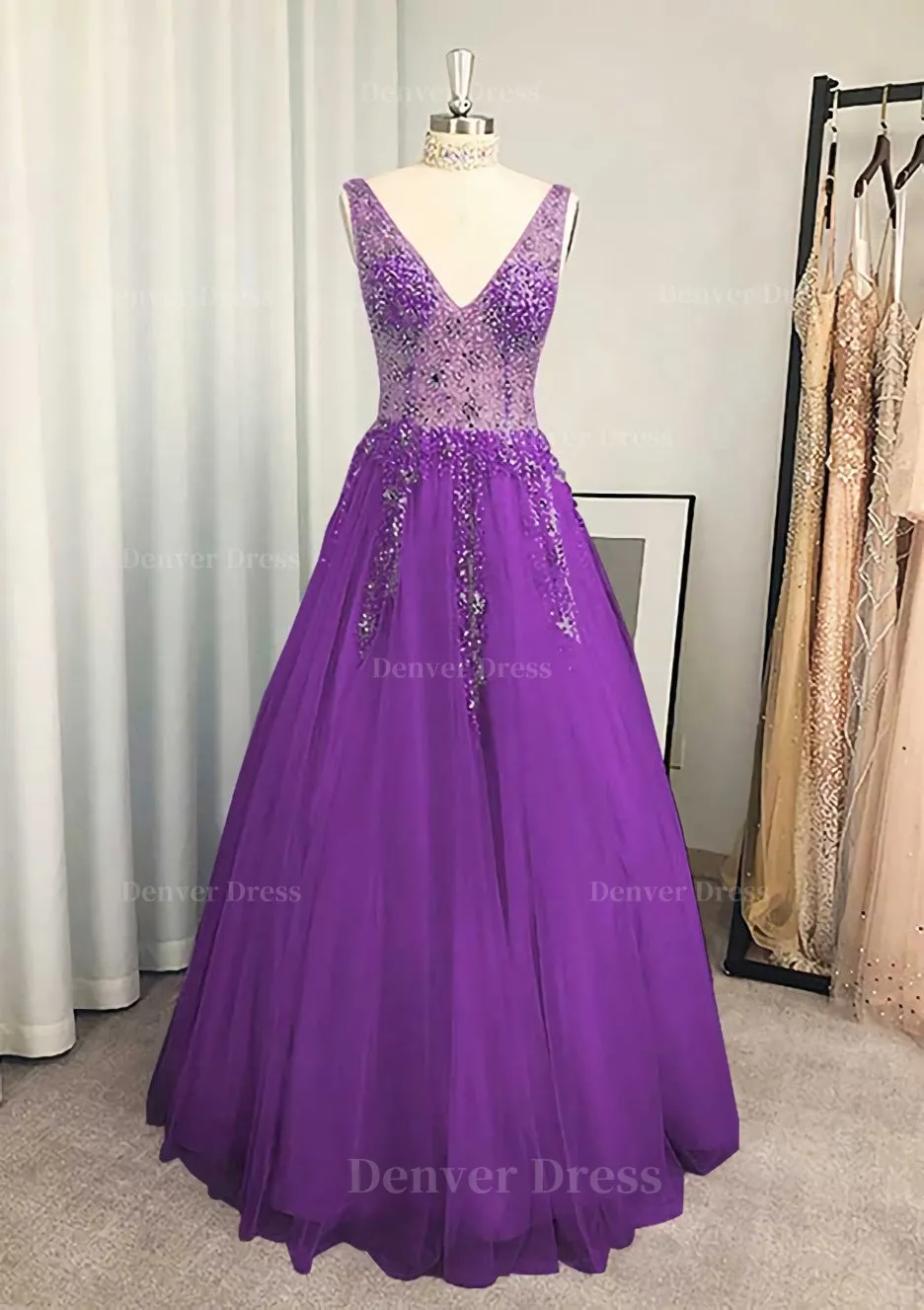 A-line/Princess V Neck Long/Floor-Length Tulle Prom Dress With Beading Sequins