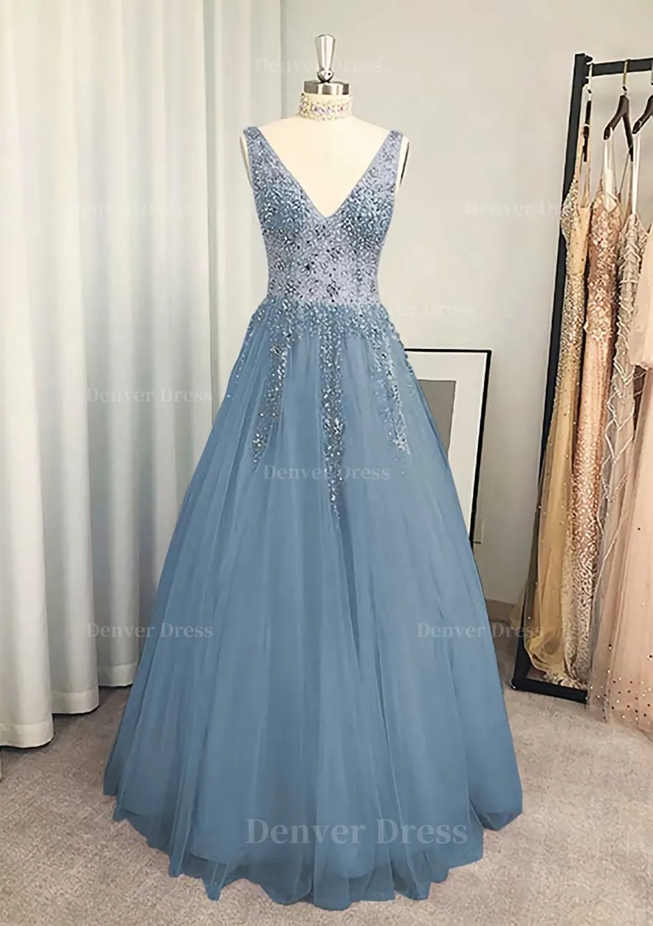 A-line/Princess V Neck Long/Floor-Length Tulle Prom Dress With Beading Sequins