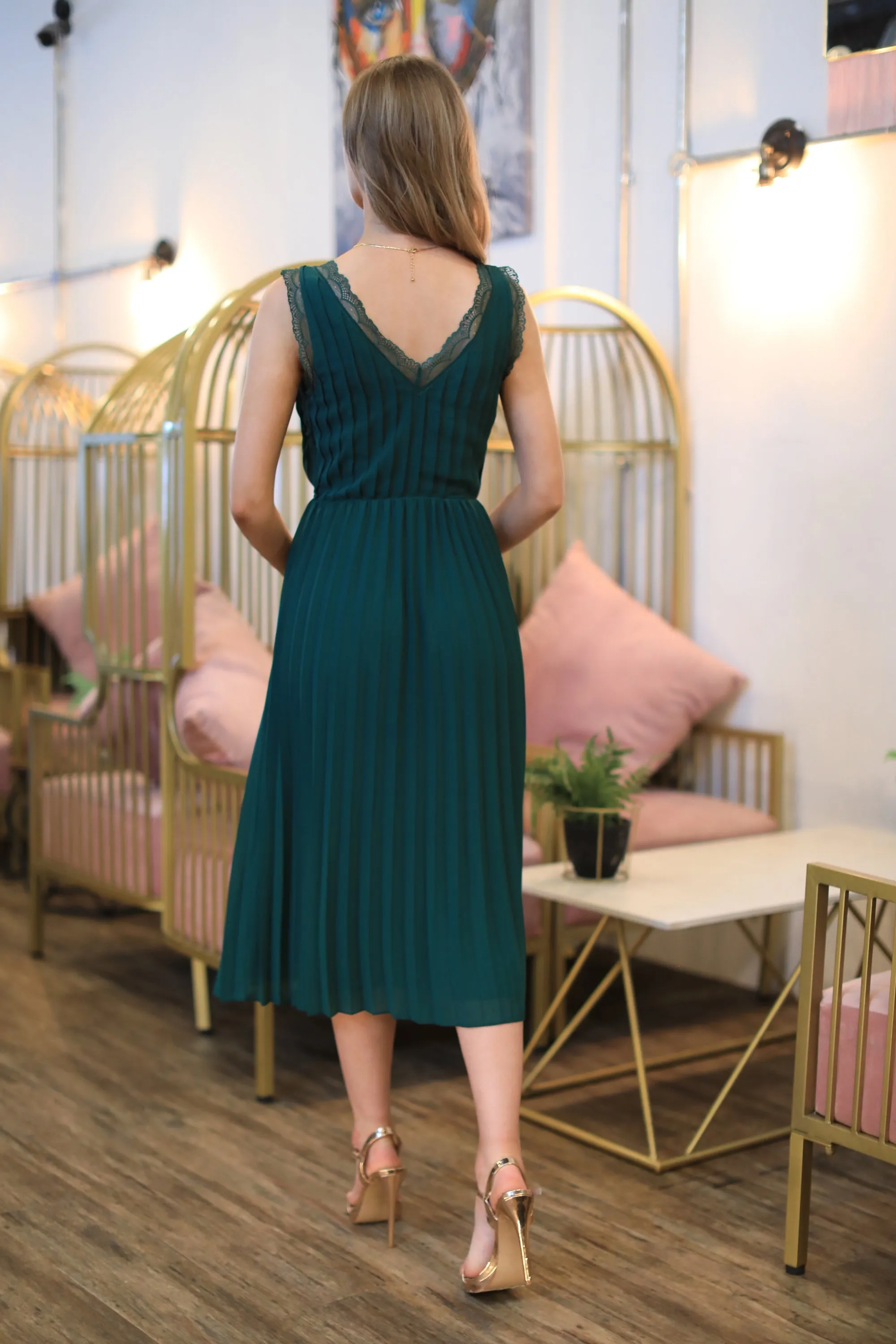 Double Second Dark Green Sleeveless Lace Trim Wrap Front Pleated Chiffon Midi Dress