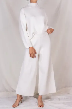 Elegant ankle length knit wide leg pants