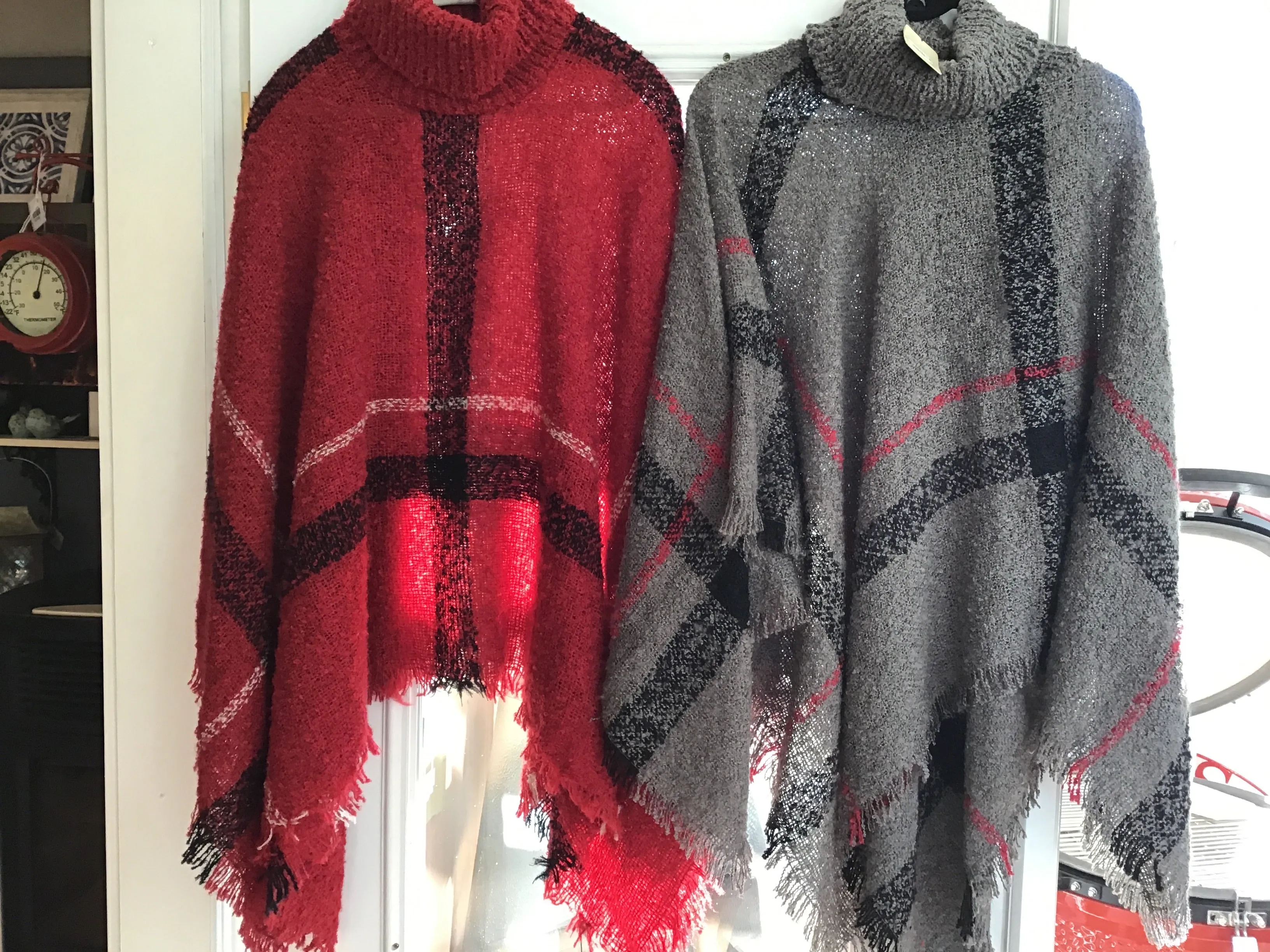 Poncho - Checkered Loose Neck