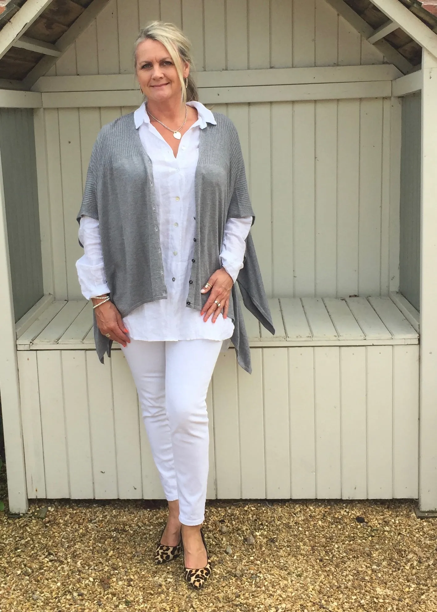 Santa Christina Button Poncho in Grey