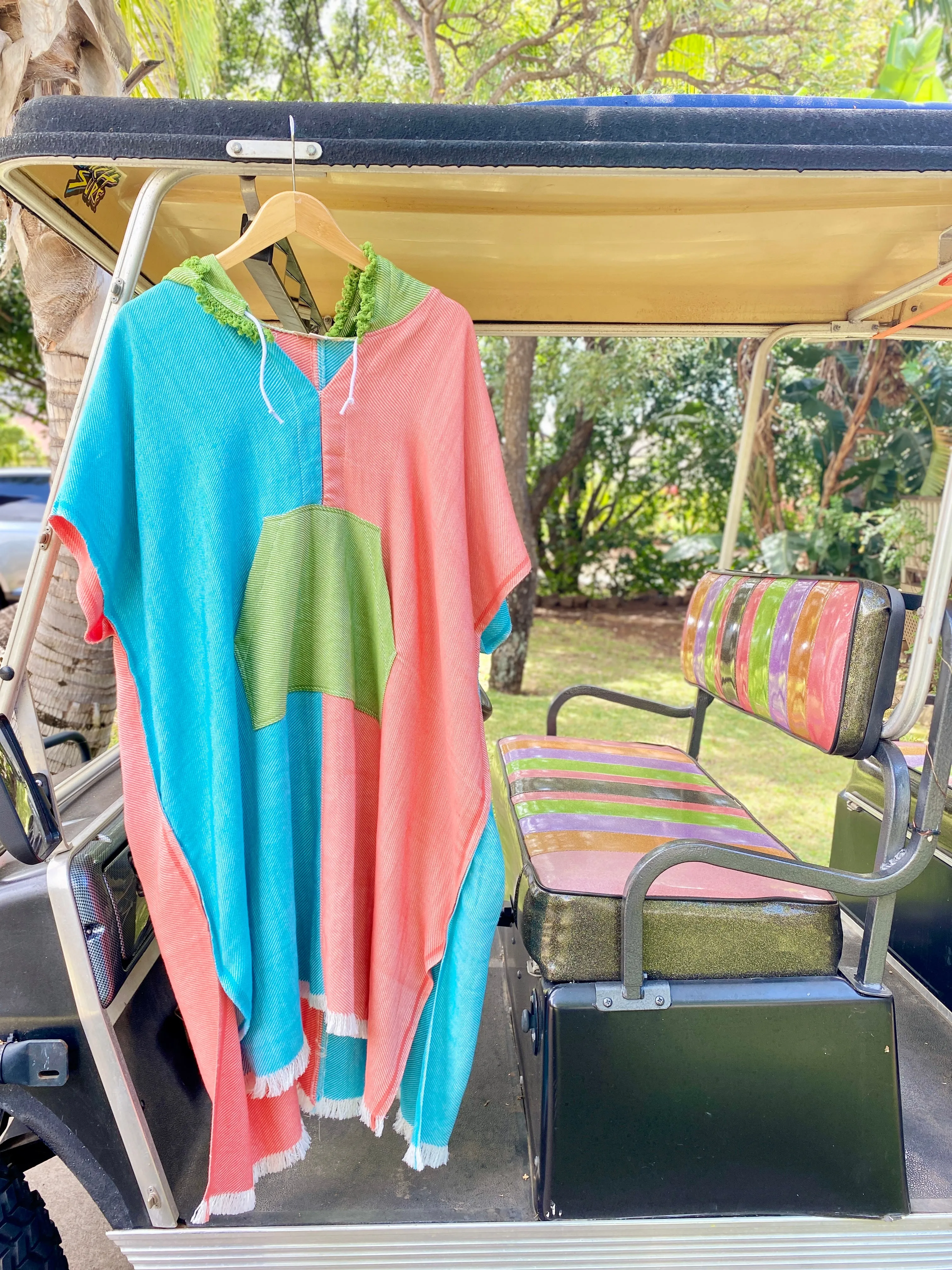 Surf Poncho in Multicolor