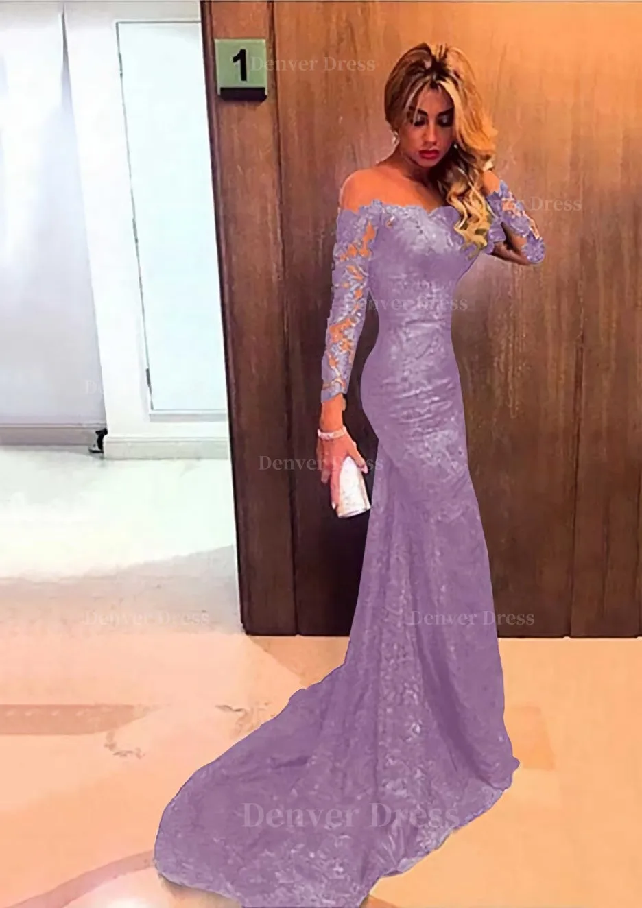 Trumpet/Mermaid Full/Long Sleeve Bateau Chapel Train Lace Prom Dress With Appliqued