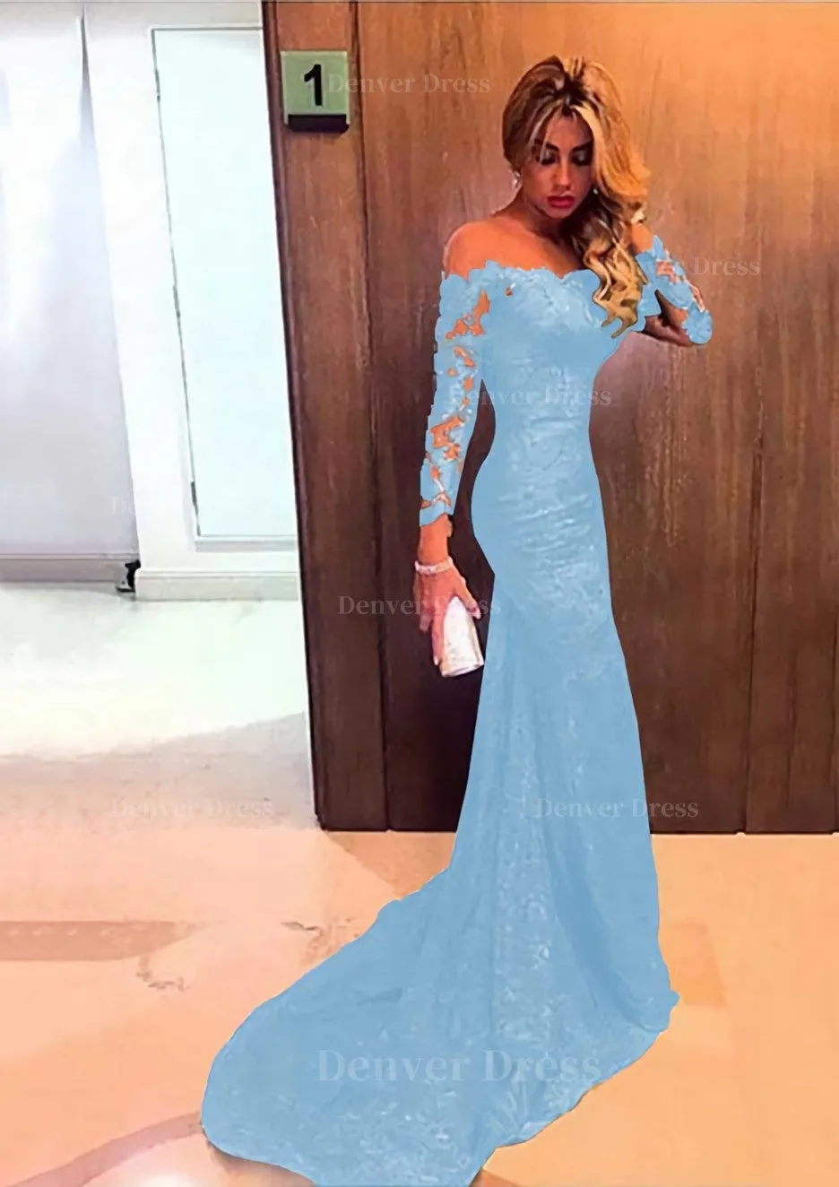 Trumpet/Mermaid Full/Long Sleeve Bateau Chapel Train Lace Prom Dress With Appliqued