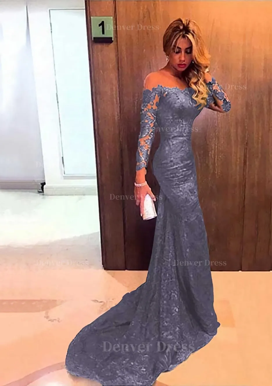 Trumpet/Mermaid Full/Long Sleeve Bateau Chapel Train Lace Prom Dress With Appliqued