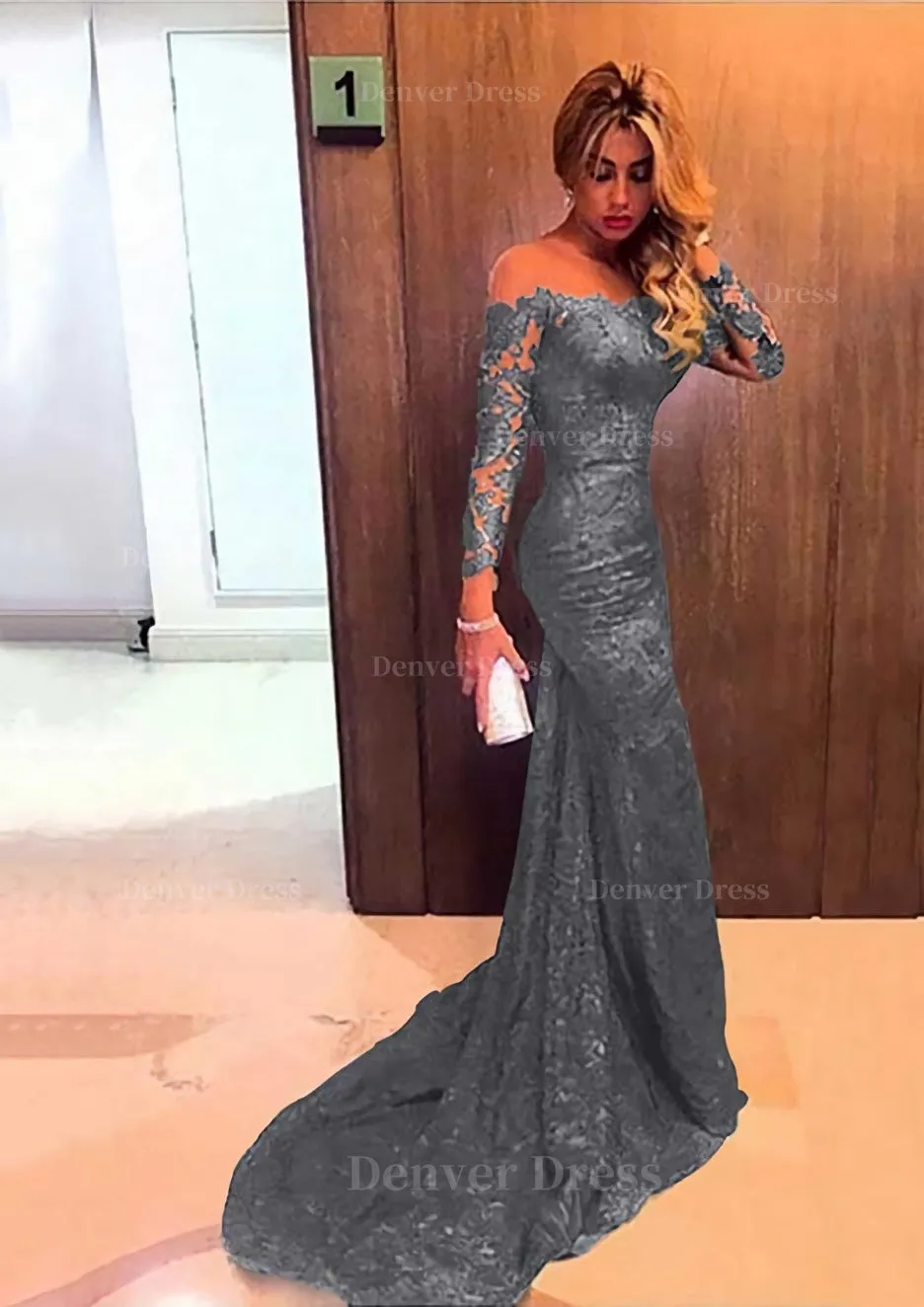 Trumpet/Mermaid Full/Long Sleeve Bateau Chapel Train Lace Prom Dress With Appliqued