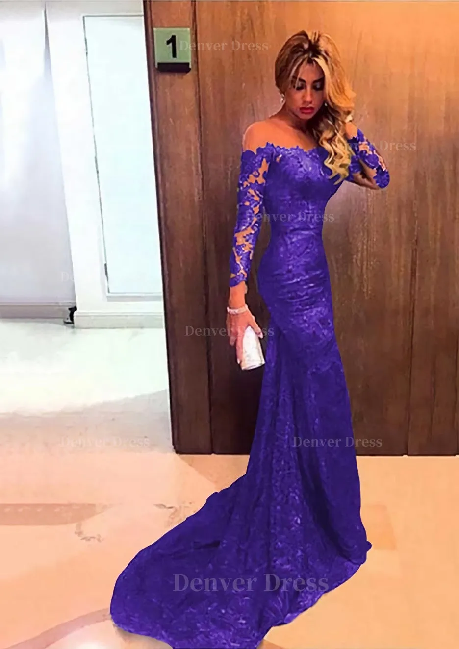 Trumpet/Mermaid Full/Long Sleeve Bateau Chapel Train Lace Prom Dress With Appliqued