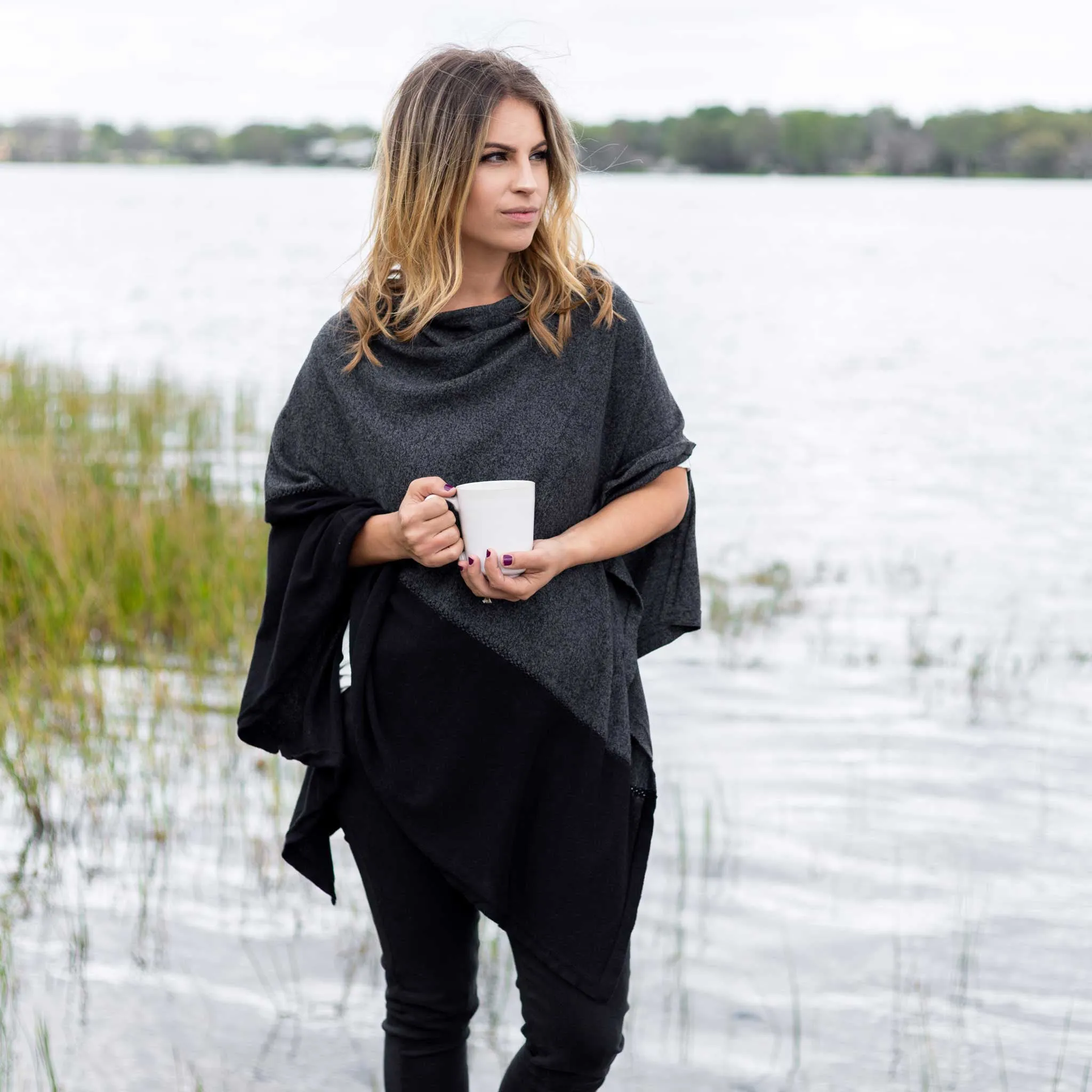 zestt Travel Poncho Graphite Colorblock